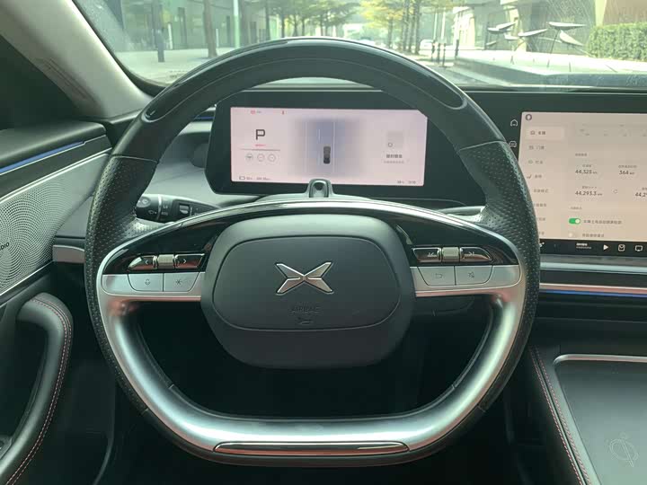 Фото 8 - XPeng P7