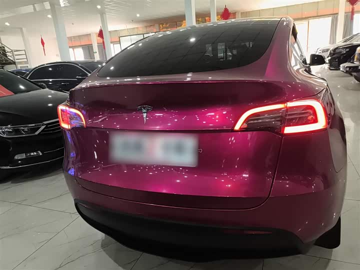 Фото 6 - Tesla Model Y
