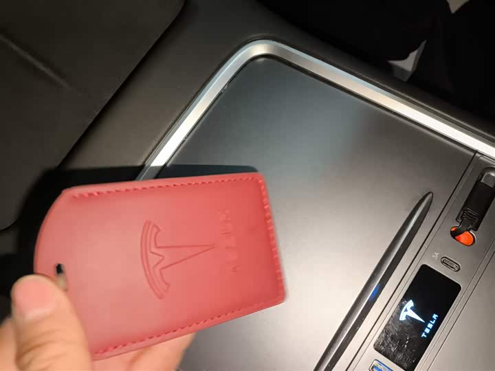 Фото 9 - Tesla Model Y