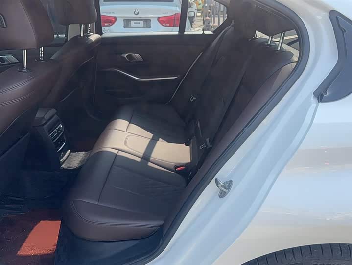 Фото 8 - BMW 3 Series