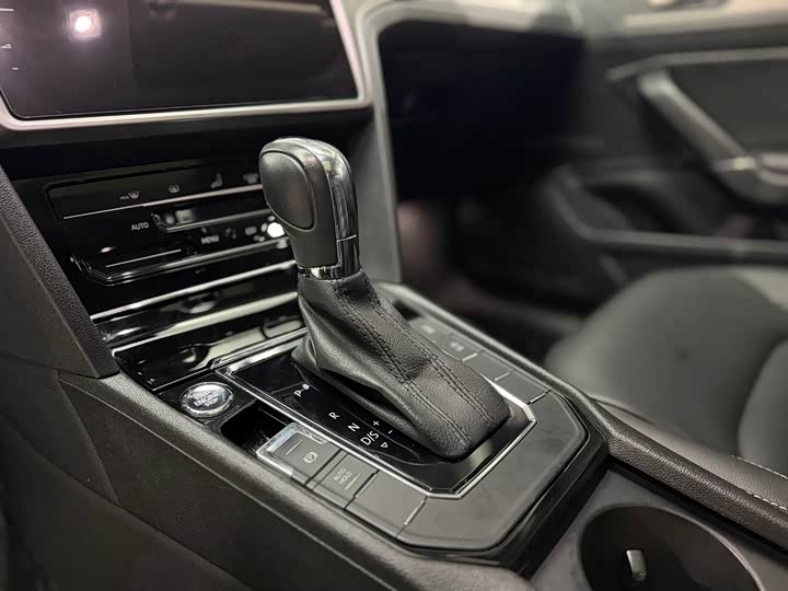 Фото 6 - Volkswagen Lamando L