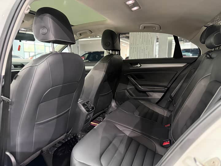 Фото 7 - Volkswagen Lamando L