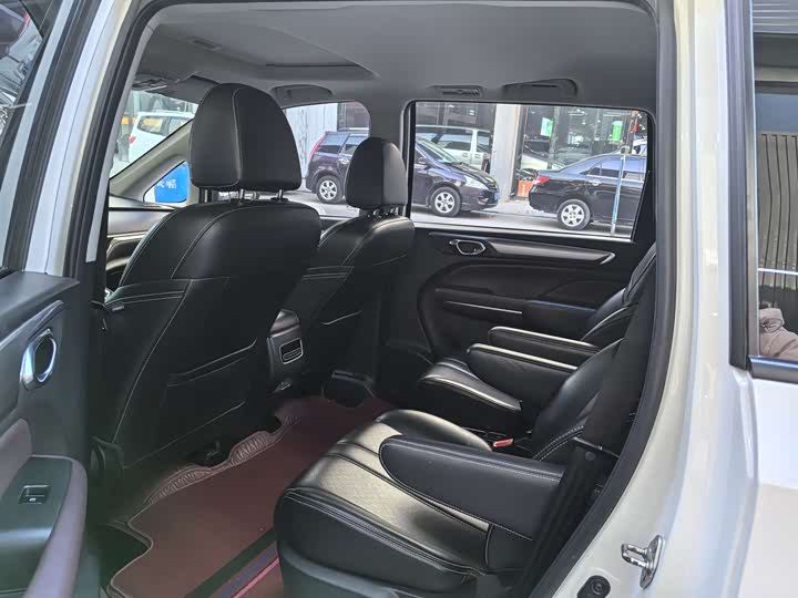 Фото 9 - GAC Trumpchi M6