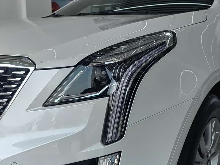 Фото 5 - Cadillac XT5