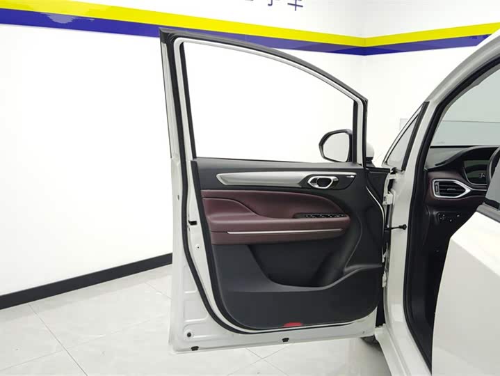 Фото 7 - GAC Trumpchi M6