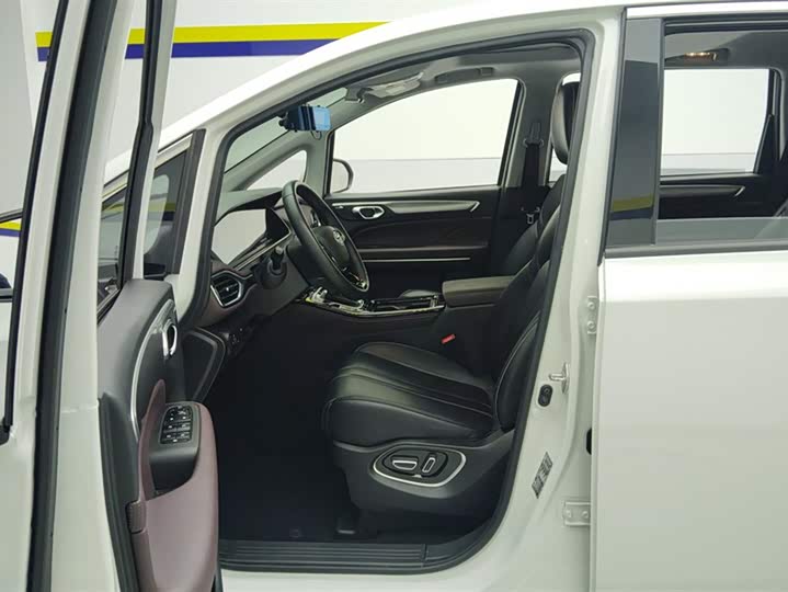 Фото 9 - GAC Trumpchi M6