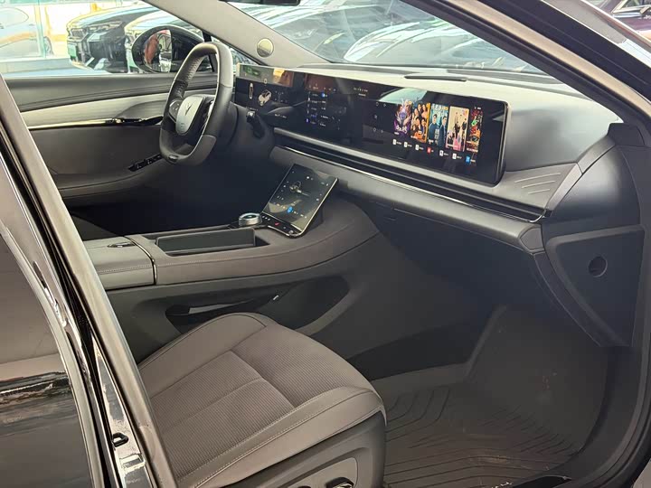 Фото 7 - Voyah Passion