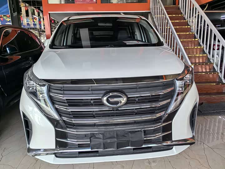 Фото 2 - GAC Trumpchi M8