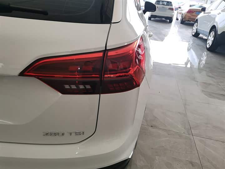 Фото 8 - Volkswagen Tayron