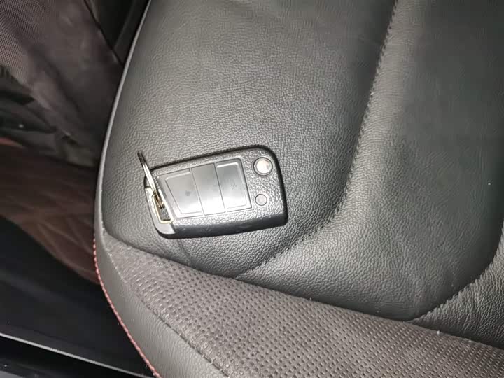 Фото 9 - Volkswagen Tayron