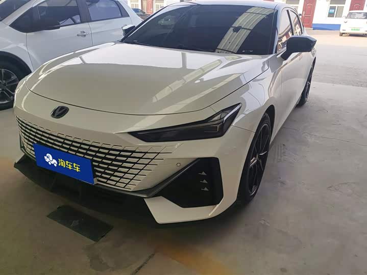 Фото 1 - Changan UNI-V