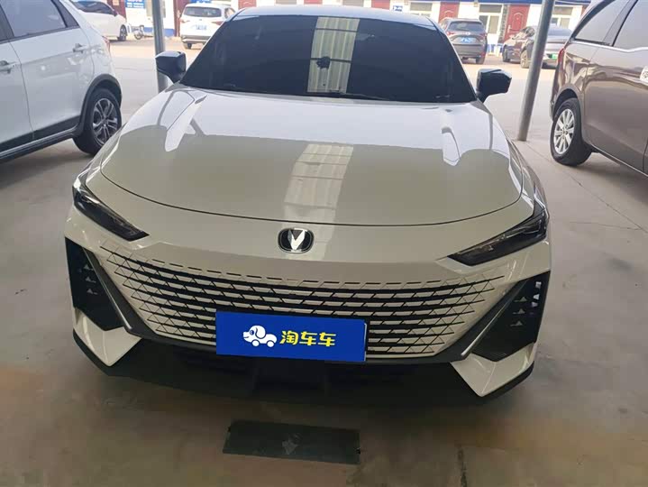 Фото 2 - Changan UNI-V