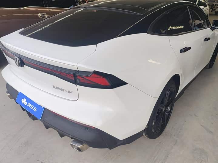 Фото 3 - Changan UNI-V