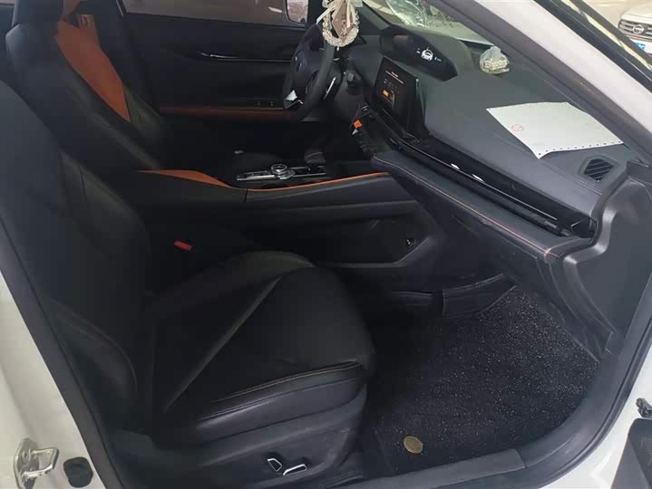 Фото 8 - Changan UNI-V