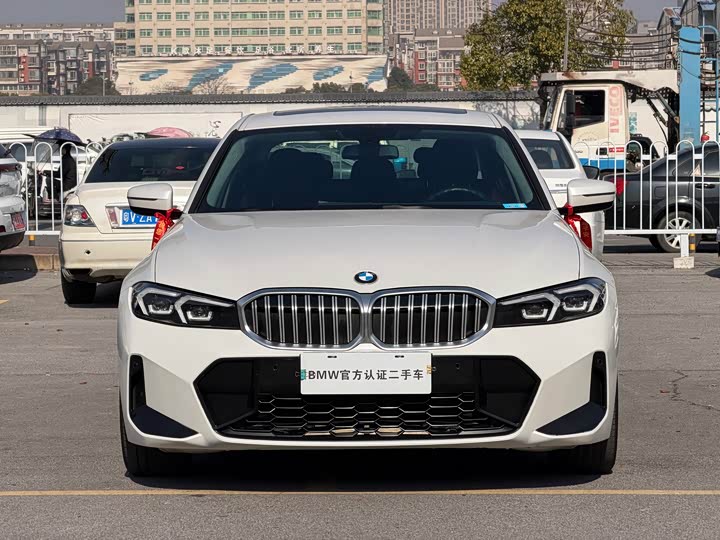 Фото 2 - BMW 3 Series
