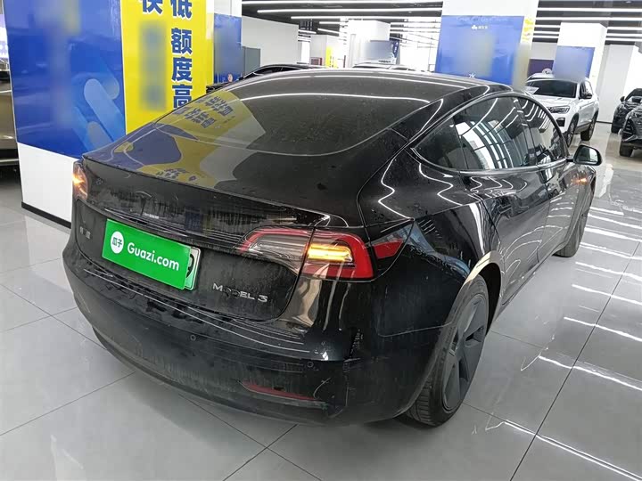 Фото 7 - Tesla Model 3