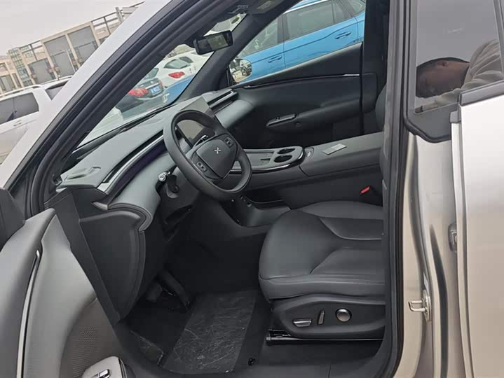 Фото 9 - XPeng G7