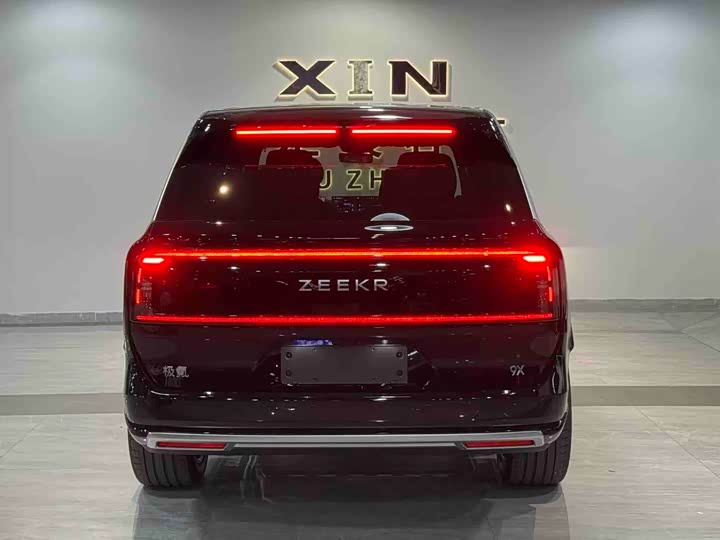 Фото 5 - Zeekr 9X