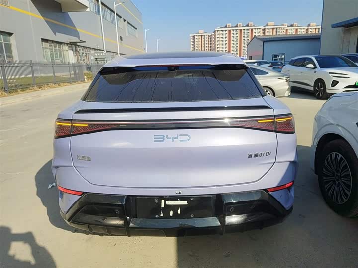 Фото 6 - BYD Sea Lion 07 EV