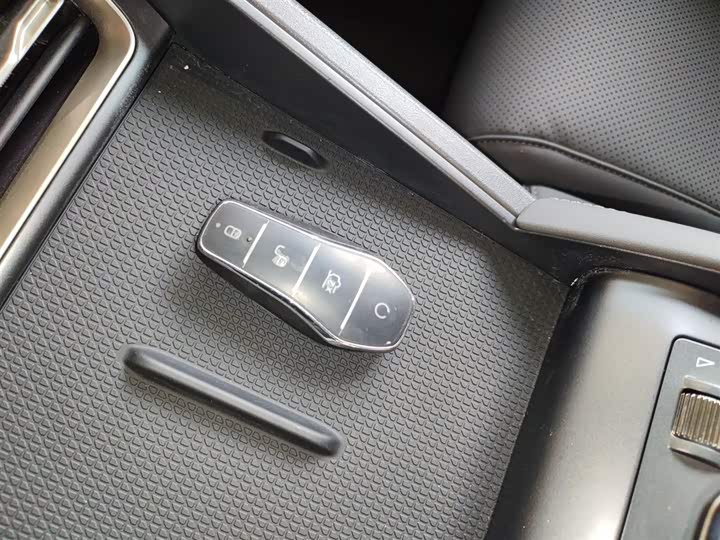 Фото 9 - BYD Qin L