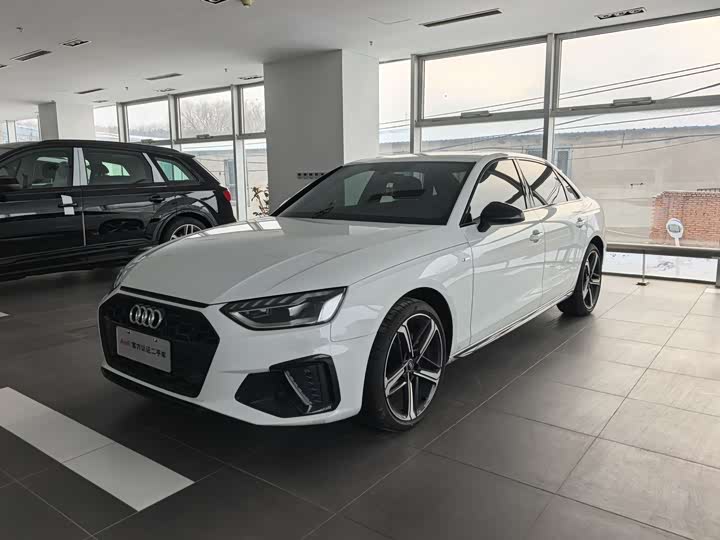 Фото 1 - Audi A4L