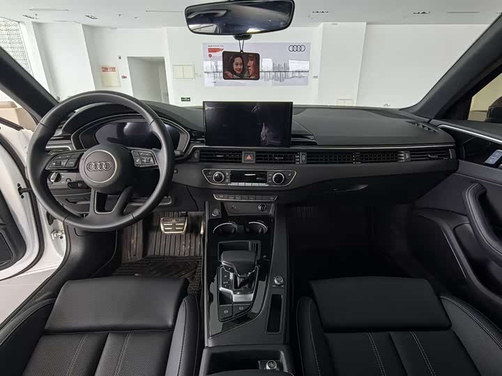 Фото 7 - Audi A4L