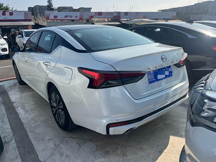 Фото 5 - Nissan Teana