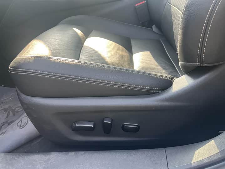 Фото 9 - Nissan Teana