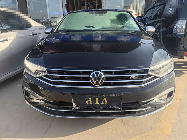 Фото 2 - Volkswagen Magotan