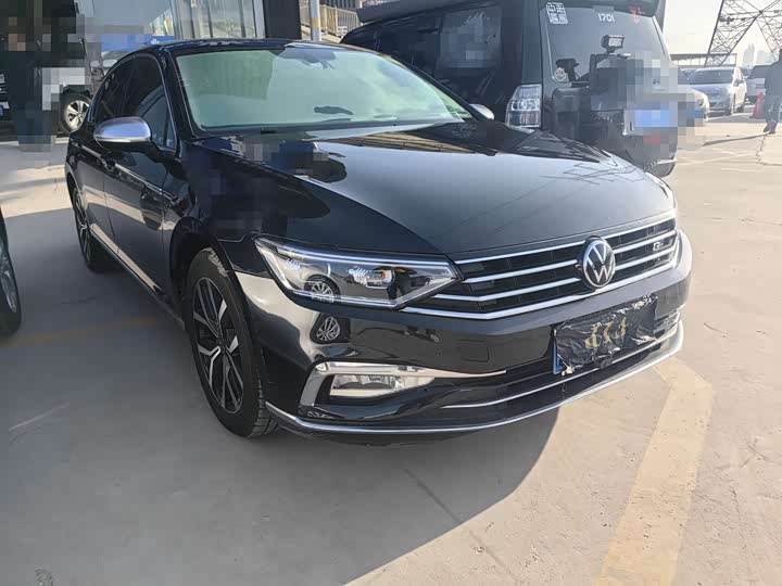 Фото 3 - Volkswagen Magotan