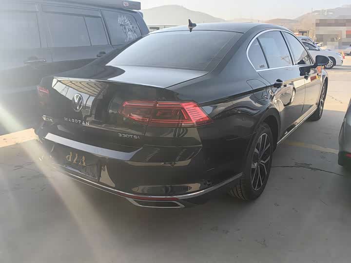 Фото 4 - Volkswagen Magotan