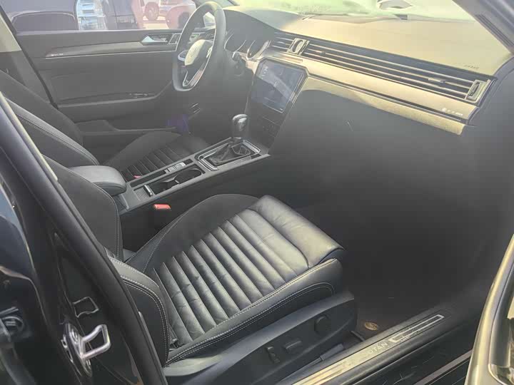 Фото 7 - Volkswagen Magotan