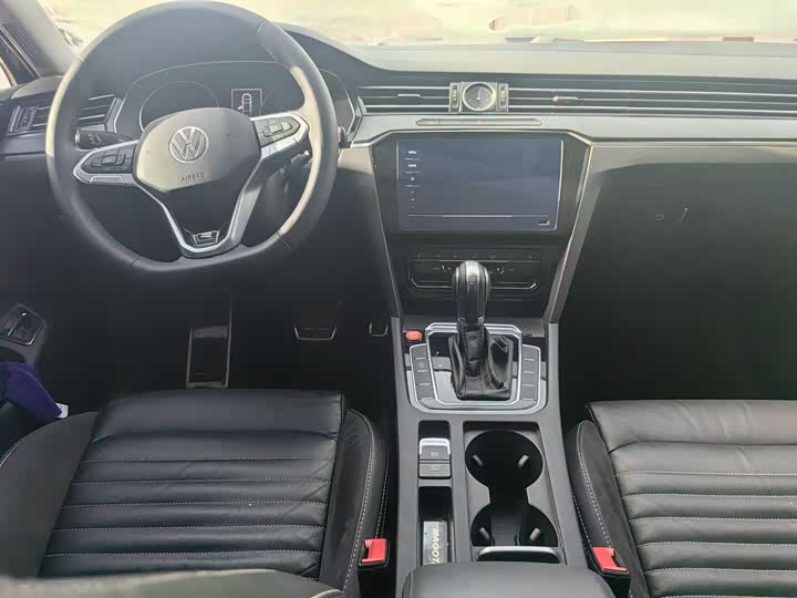 Фото 8 - Volkswagen Magotan