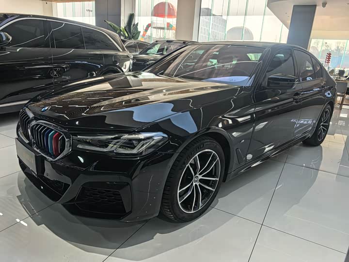 Фото 1 - BMW 5 Series