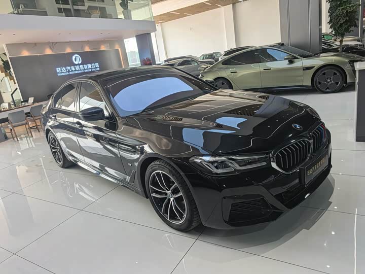 Фото 3 - BMW 5 Series