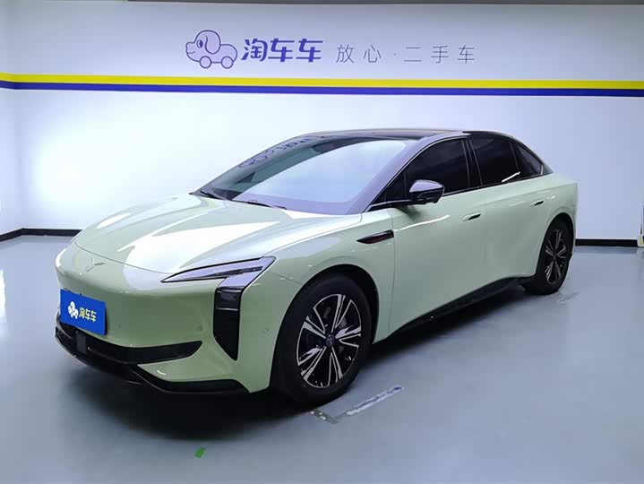 Фото 1 - Hongqi EH7