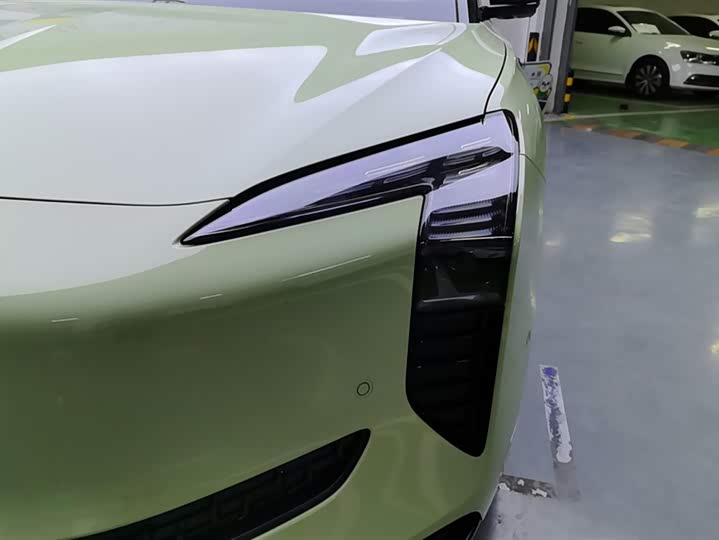 Фото 5 - Hongqi EH7