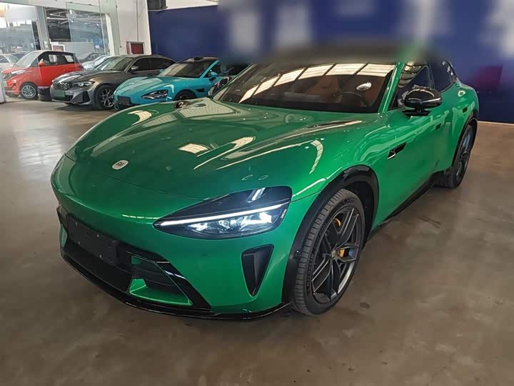 Фото 1 - Xiaomi YU7