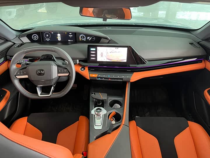 Фото 5 - Changan UNI-V