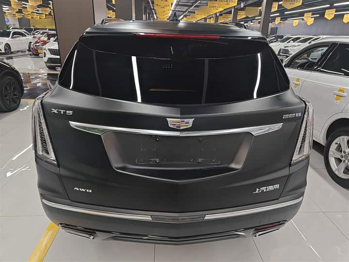 Фото 6 - Cadillac XT5