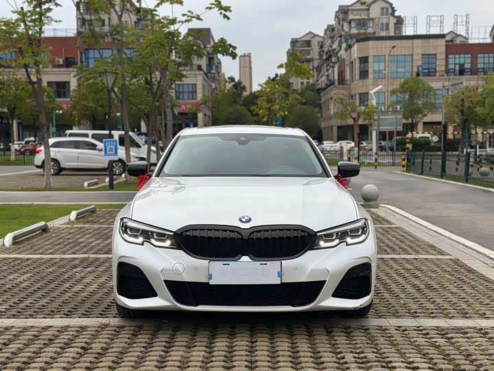 Фото 2 - BMW 3 Series