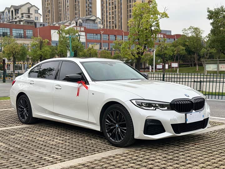 Фото 3 - BMW 3 Series