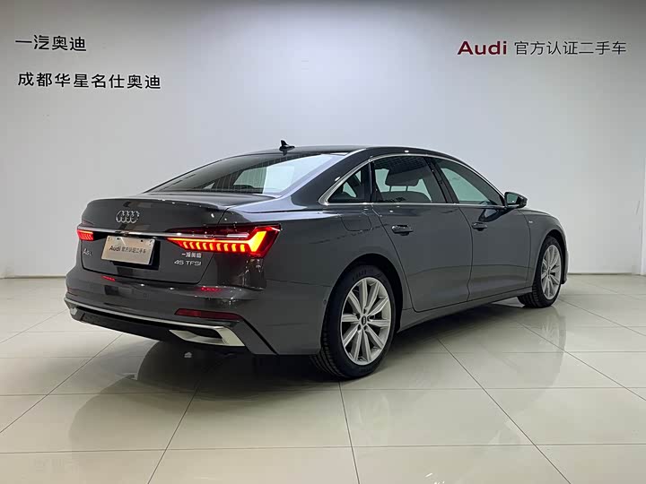 Фото 4 - Audi A6L