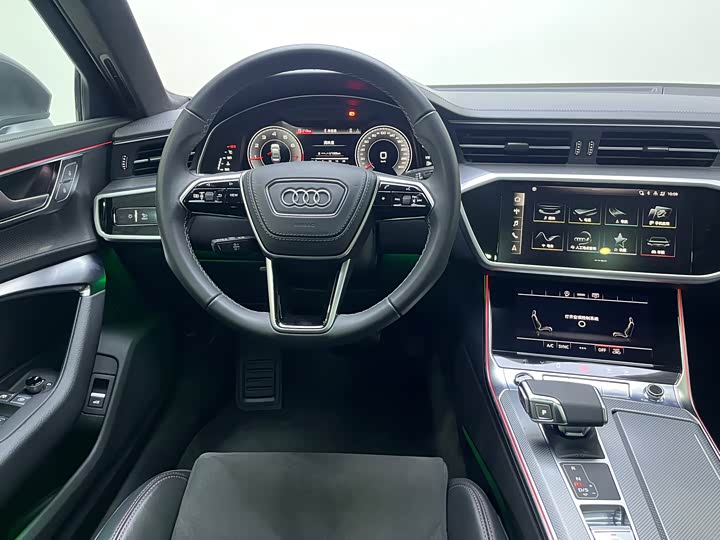 Фото 7 - Audi A6L