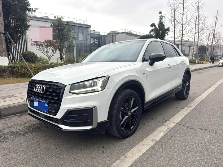 Фото 1 - Audi Q2L