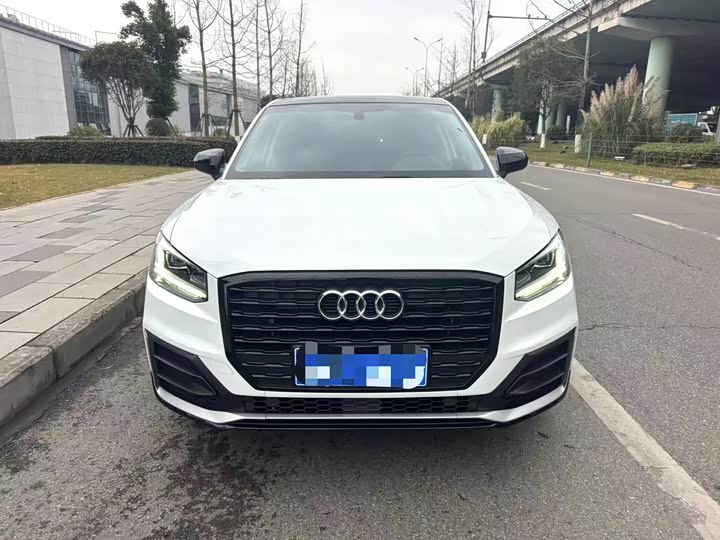 Фото 2 - Audi Q2L