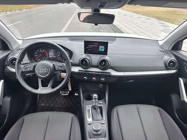 Фото 3 - Audi Q2L