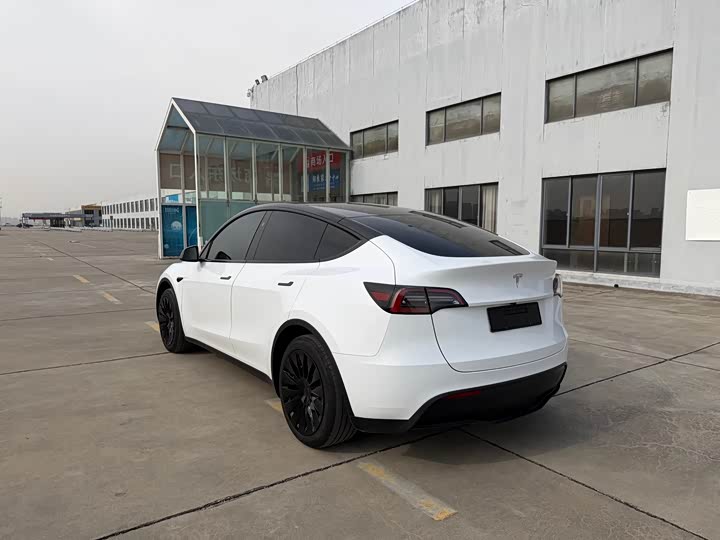 Фото 7 - Tesla Model Y