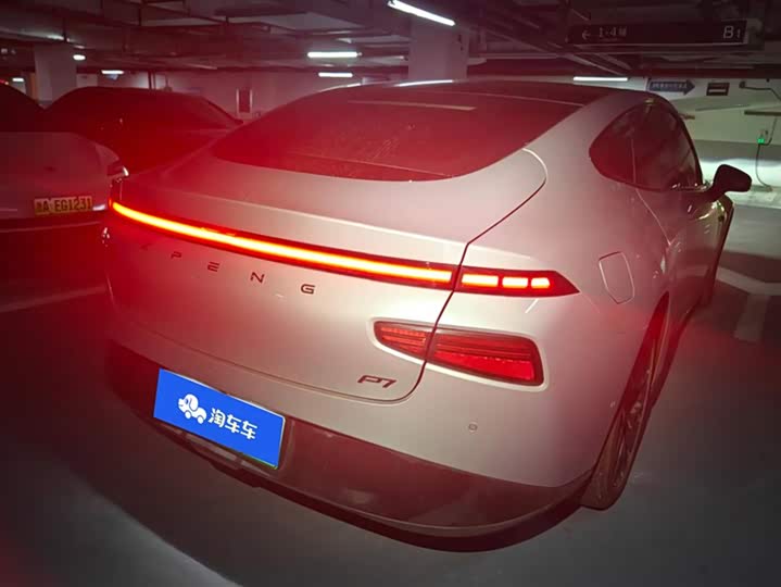 Фото 3 - XPeng P7