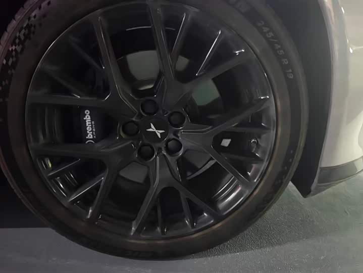 Фото 6 - XPeng P7